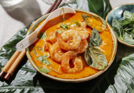 delicioso-prato-de-camarao-de-angulo-alto